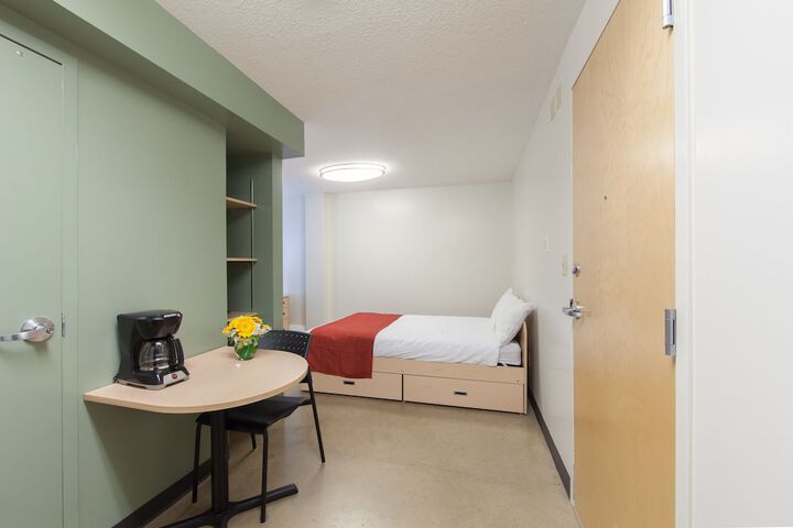 Room 57 of 80