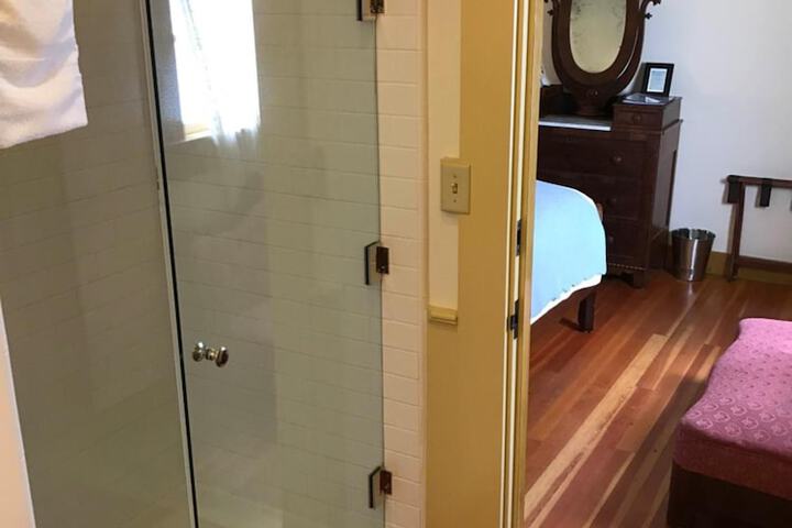 Room 53 of 72