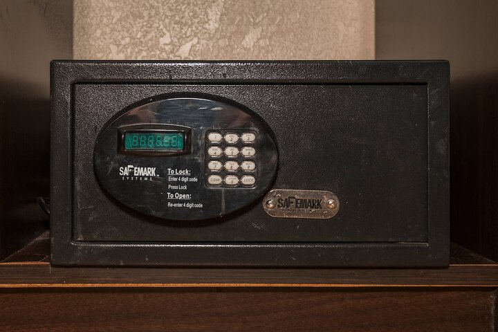 Room 22 of 27