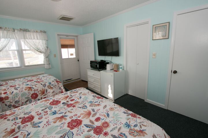 Room 21 of 199