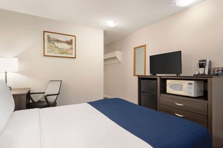 Room 19 of 58