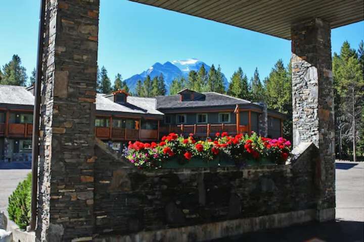 Hotel 7 of 67