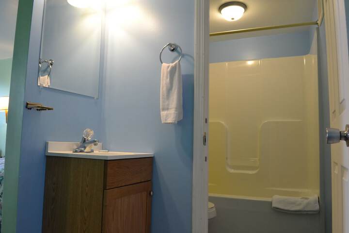 Room 15 of 34