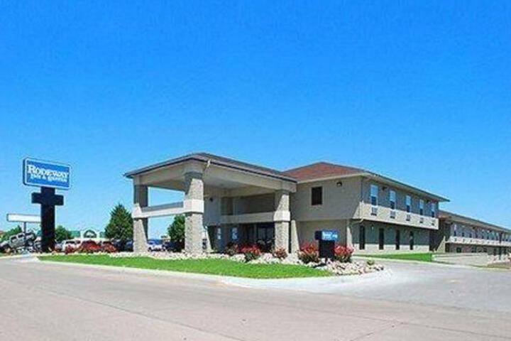 Rodeway Inn & Suites