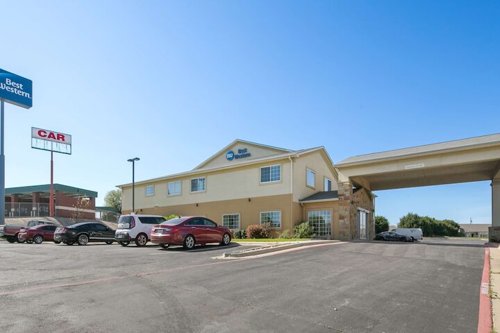 Hotel 2 of 25