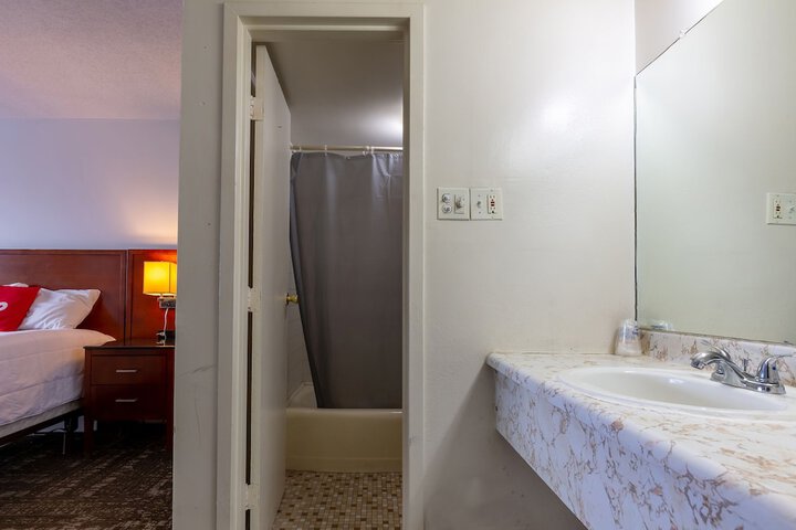 Room 19 of 47