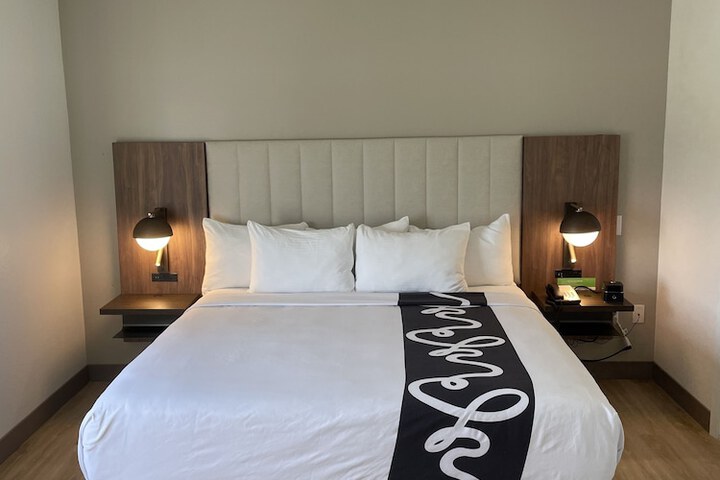 Room 22 of 63