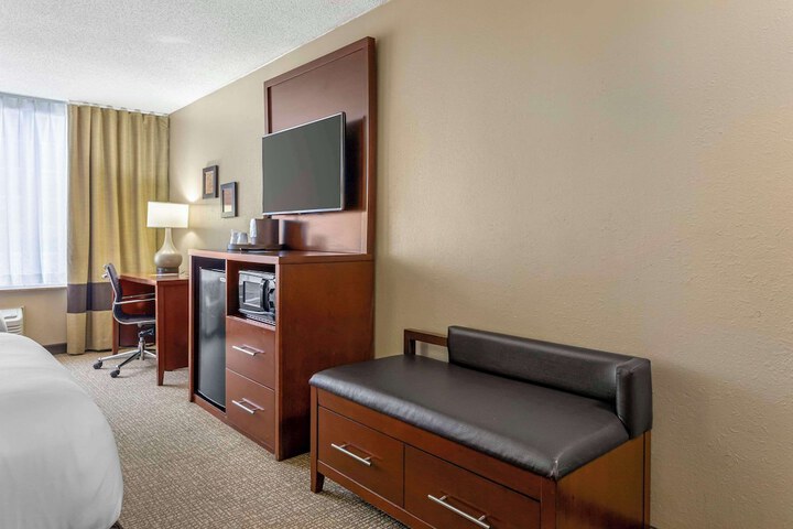 Room 38 of 80