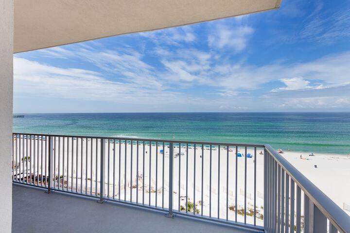 Holiday Inn Express & Suites Panama City Beach - Beachfront by IHG