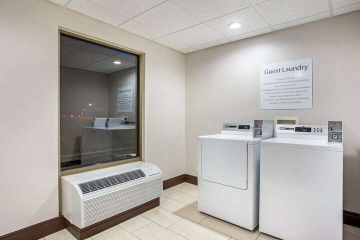Holiday Inn Express & Suites Morristown by IHG