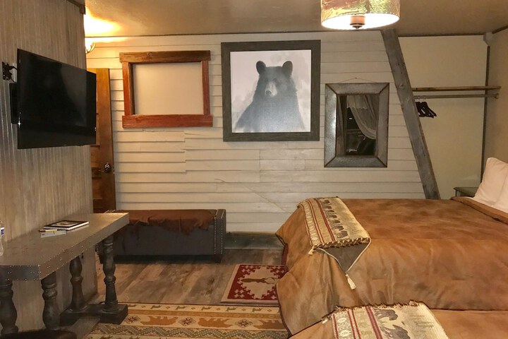 Room 150 of 198