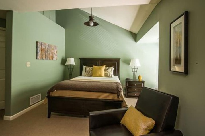 Room 44 of 73