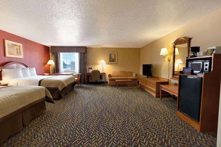 Room 9 of 19