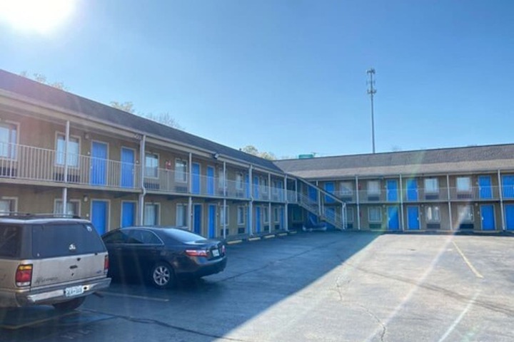 Hotel 4 of 20
