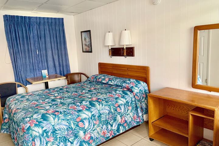 Room 17 of 36