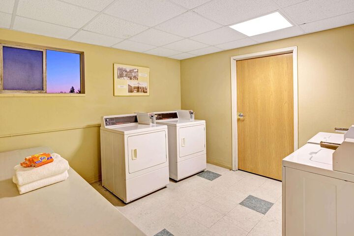 Ramada by Wyndham Anchorage