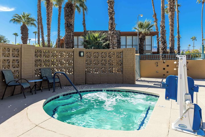 Best Western Date Tree Hotel
