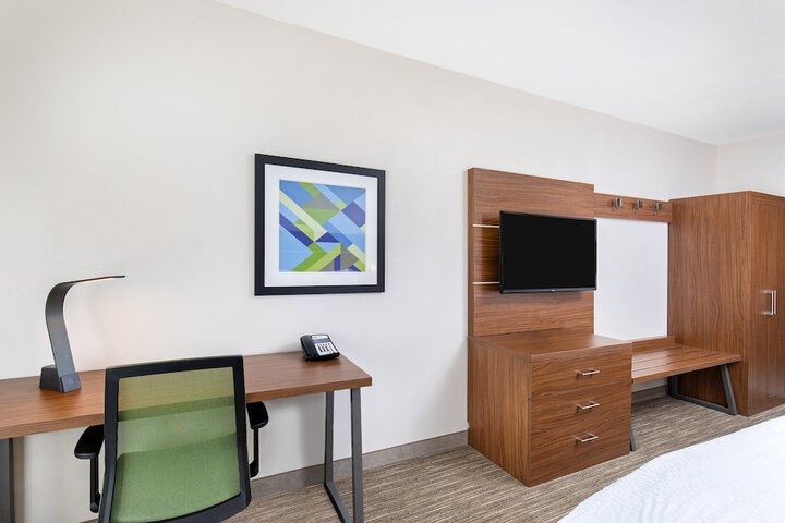 Room 34 of 50