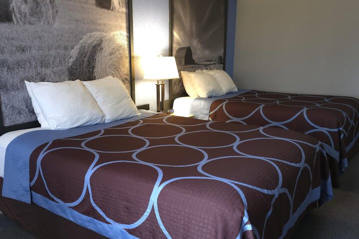 Super 8 by Wyndham Swift Current