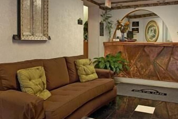 Hotel Interior 4 of 21