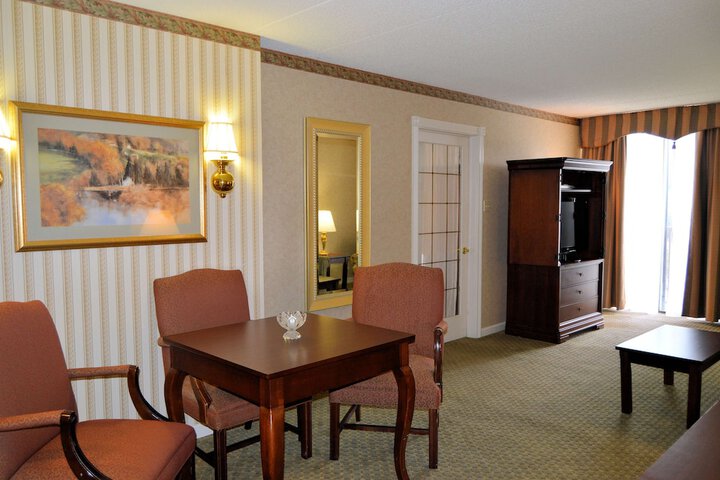 Room 10 of 23
