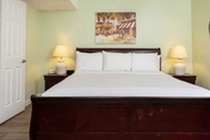 Room 100 of 141