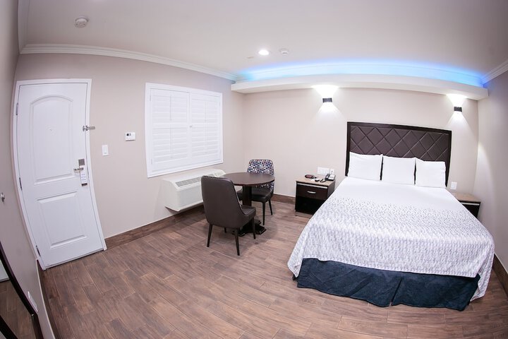 Room 20 of 37