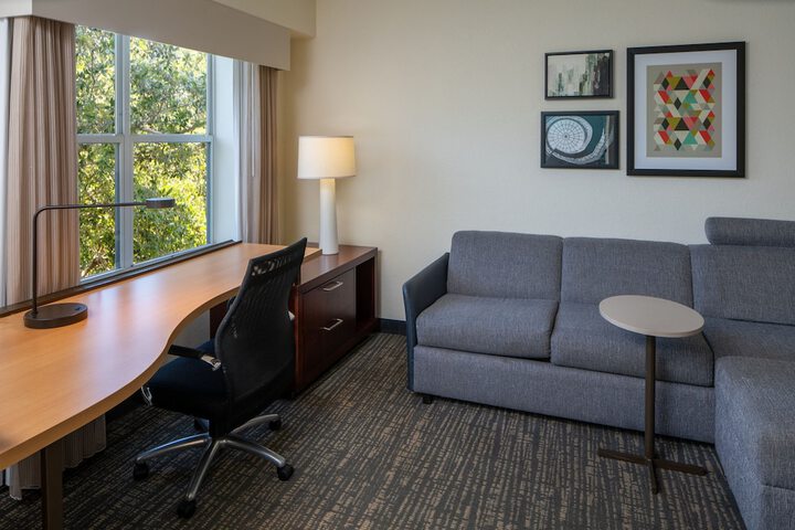 Room 35 of 46