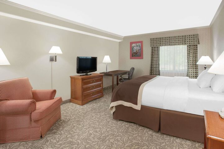 Room 15 of 19