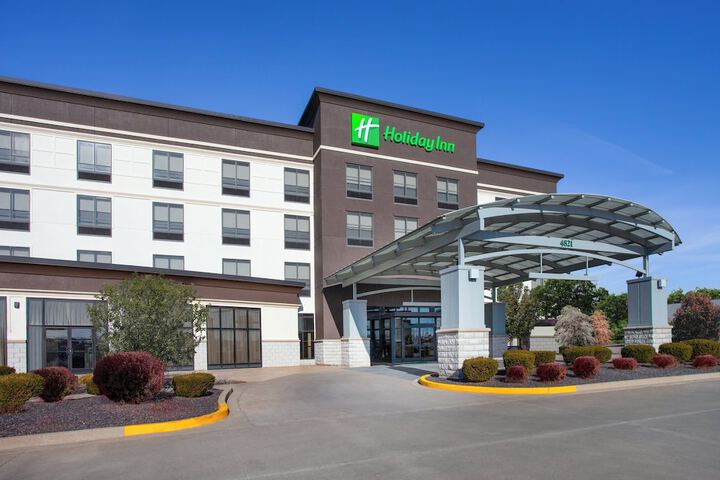 Holiday Inn Quincy East by IHG
