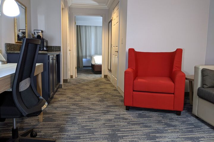 Room 11 of 37