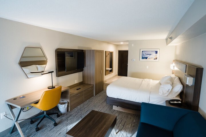 Holiday Inn Express & Suites Knoxville-North-I-75 Exit 112 by IHG