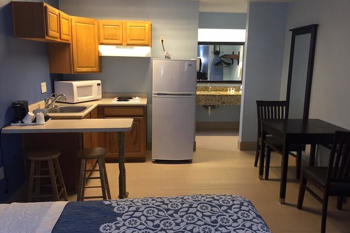 Room 7 of 18