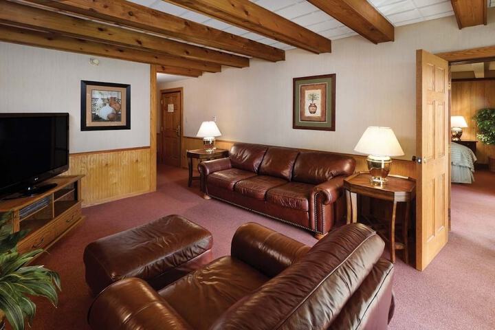 Room 9 of 47
