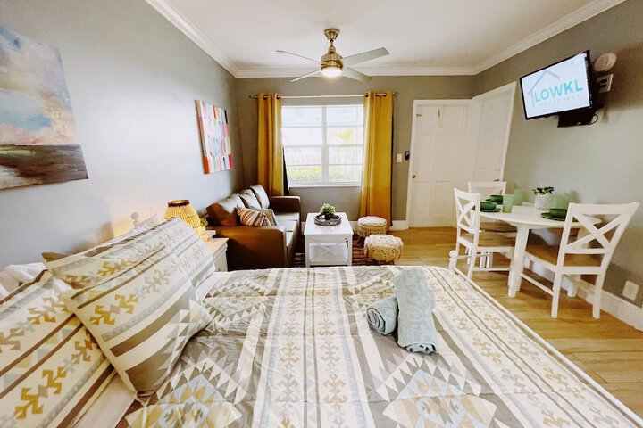 Room 21 of 47