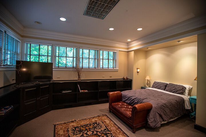 Room 19 of 35