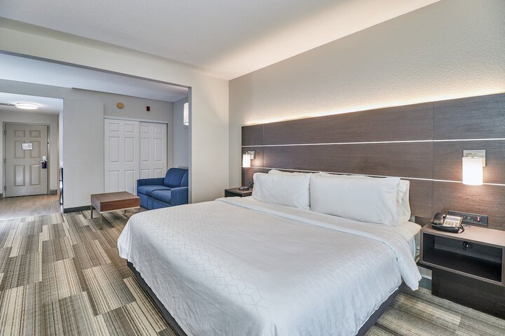 Room 14 of 51