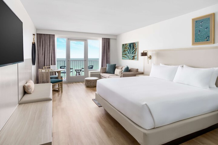 Room 32 of 49