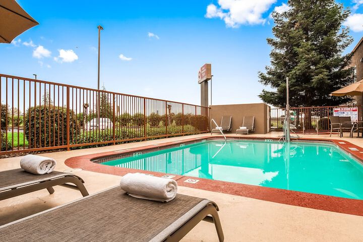 Pool 3 of 27