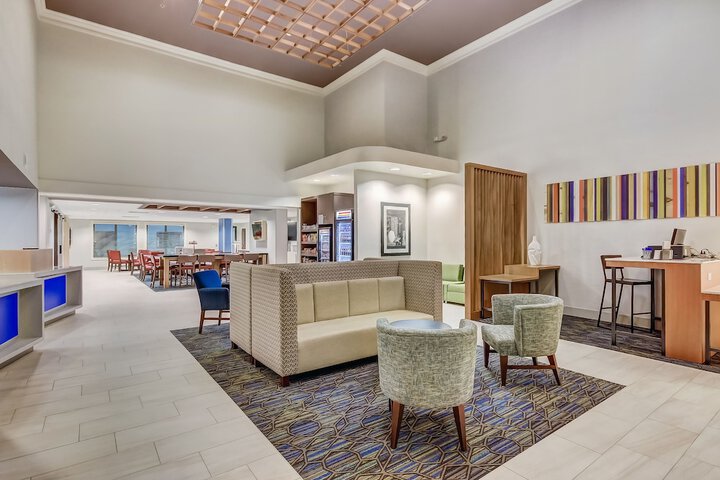 Holiday Inn Express & Suites Greenville Airport by IHG