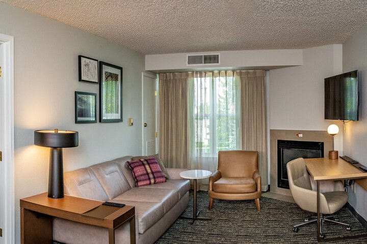 Room 17 of 31