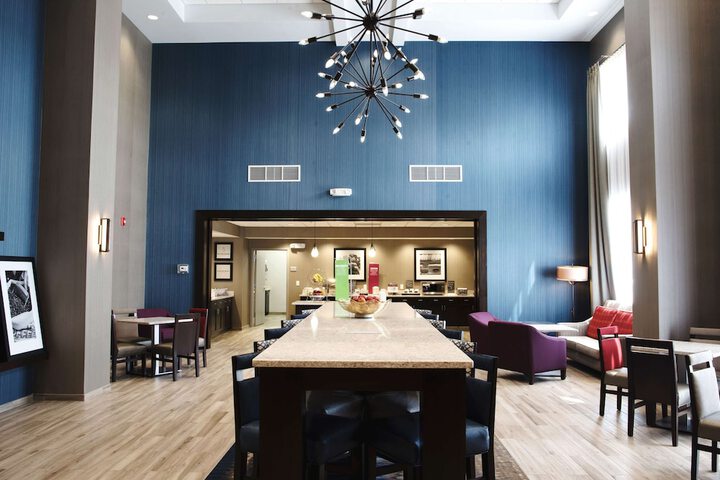 Hampton Inn & Suites Des Moines / Urbandale