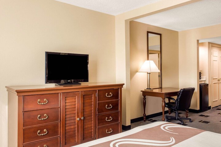 Room 40 of 70