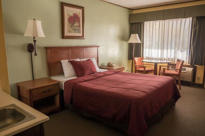 Room 28 of 44