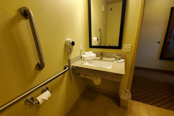 Room 76 of 111