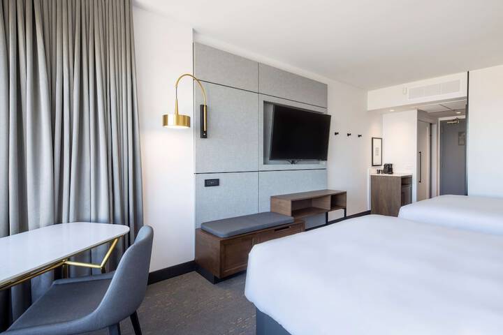 Room 42 of 76