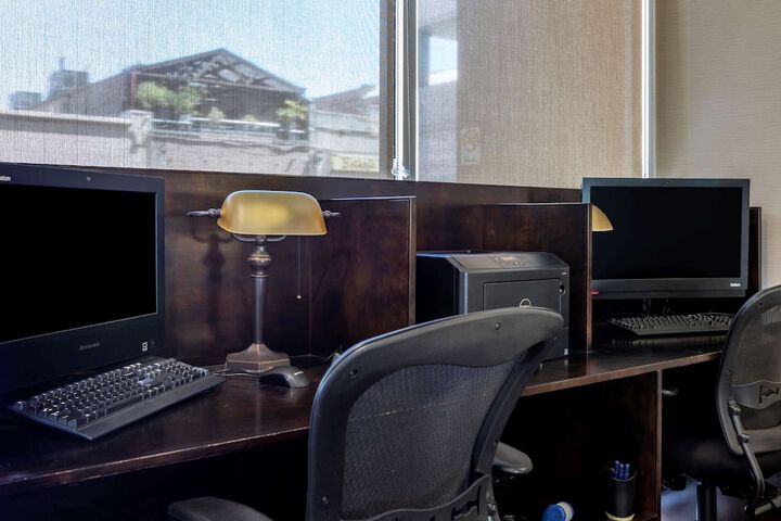 Business Center 30 of 30