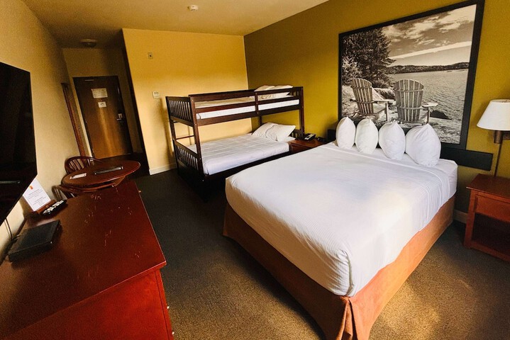 Room 28 of 86