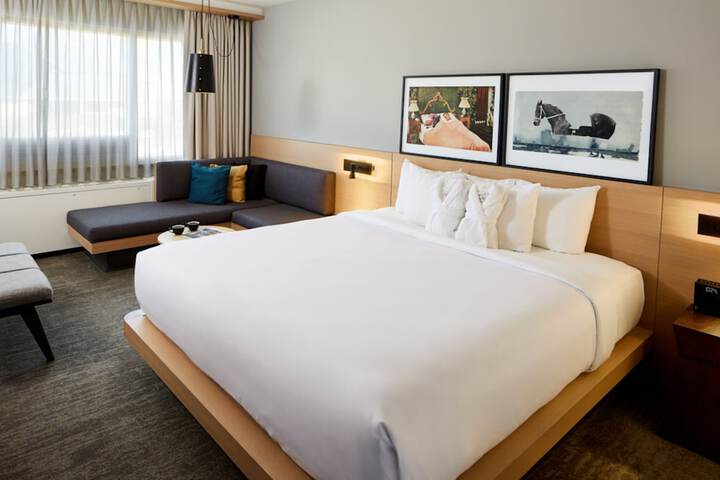 Room 10 of 71