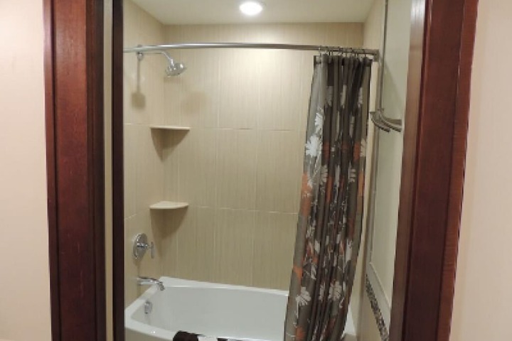 Room 27 of 41